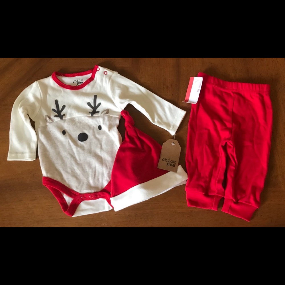 Baby raindeer Christmas outfit NWT 0-3 months